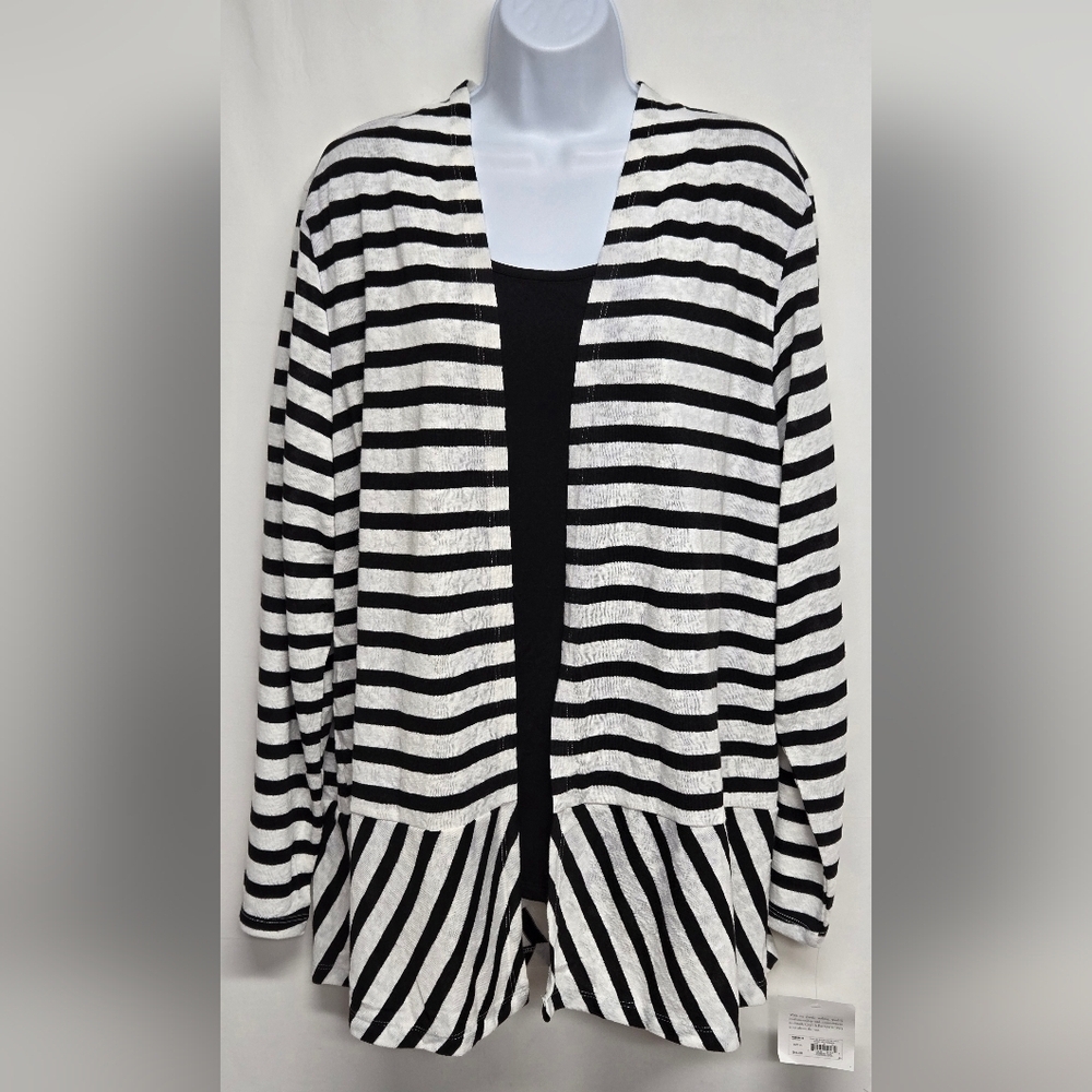 Croft & Barrrow Woman 2X Built In Fron Panel Long Sleeve Striped Black White New